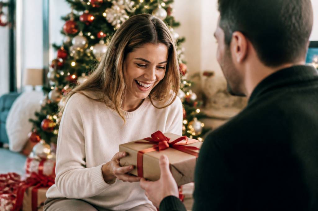 Cadeaux adultes pour noël : idées originales et tendances à offrir
